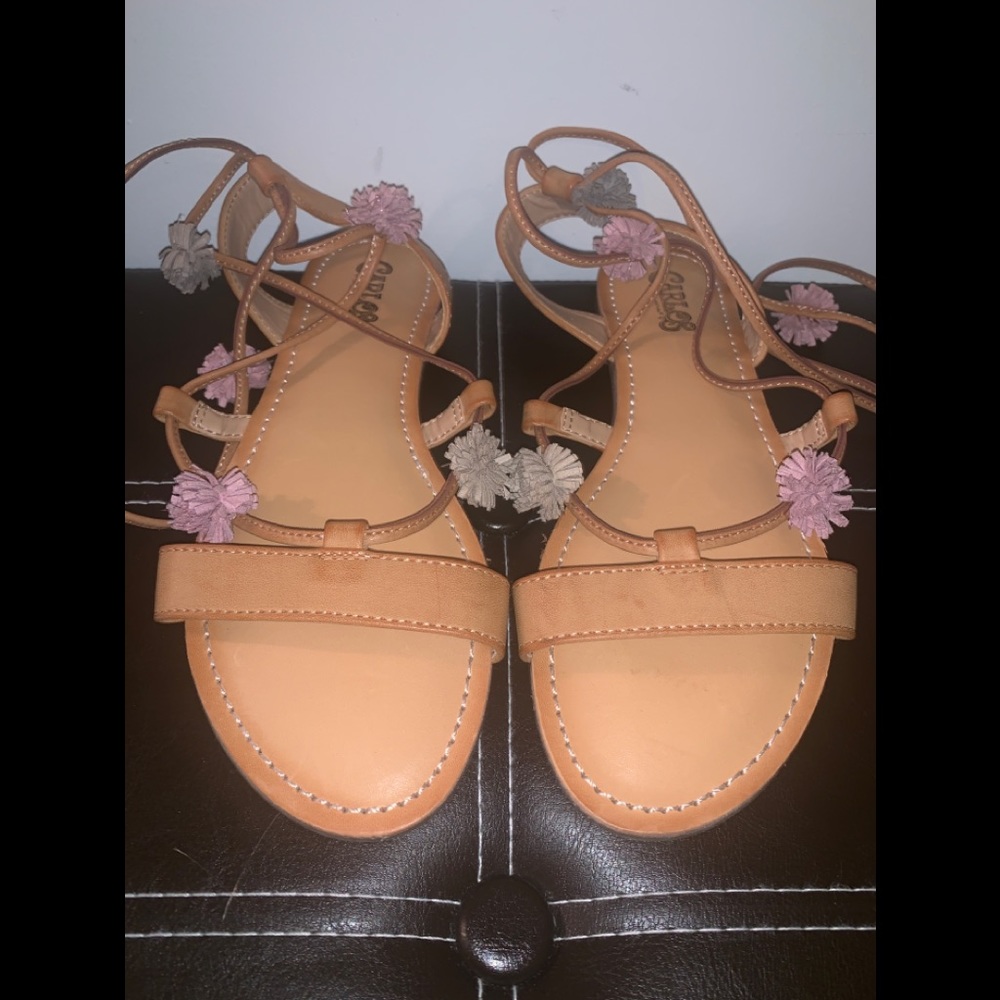 Leg lace up brown sandals